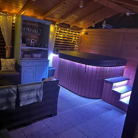 Kolonia Lesna Z Sauna I Goraca Balia Alpesi faház